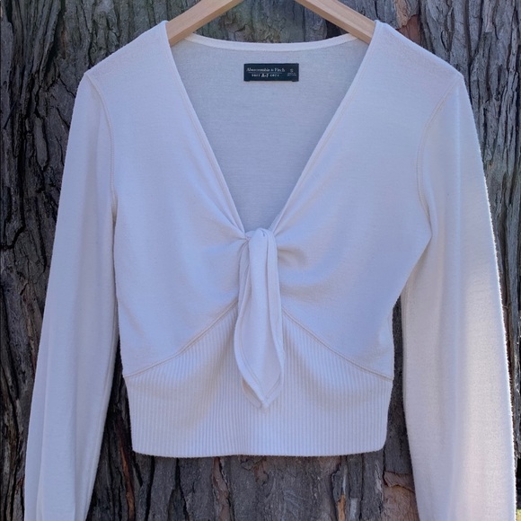 Abercrombie Cream Soft Sweater - Picture 2 of 3